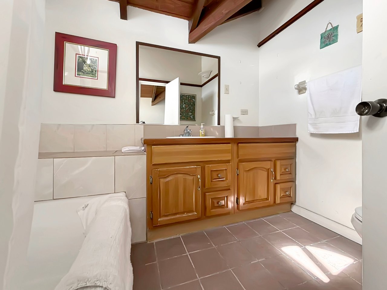 1112 Village Cay 1 Bedroom Apartment