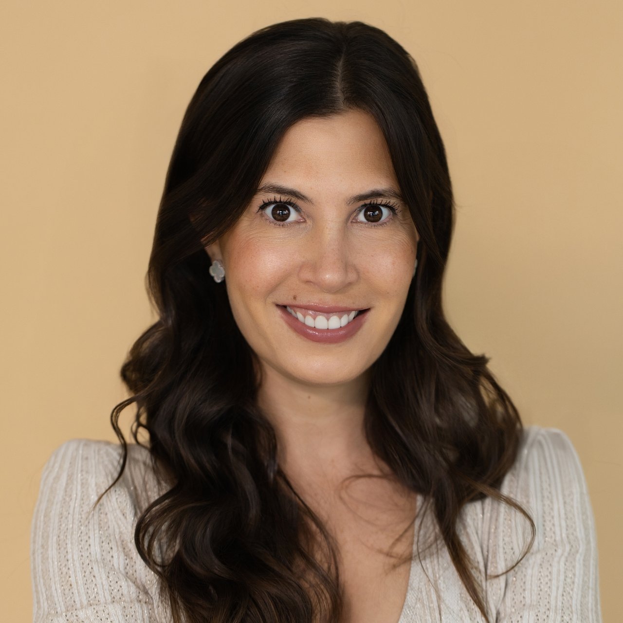 Gillian Shulman New York, NY Real Estate Agent Headshot