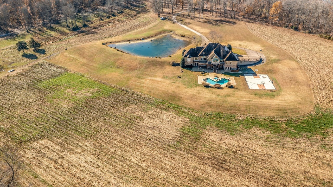7699 N County Line Rd