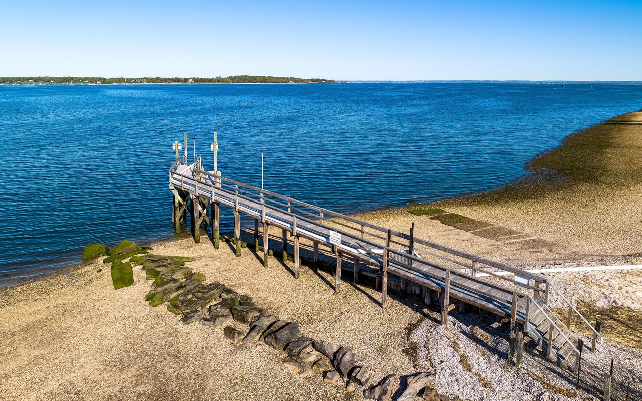 Lloyd Harbor