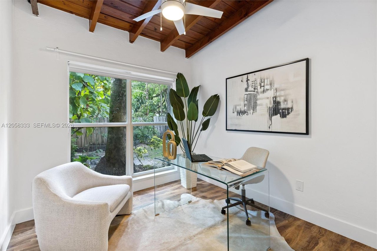 3700 Loquat Ave MIAMI, FL 33133-5618