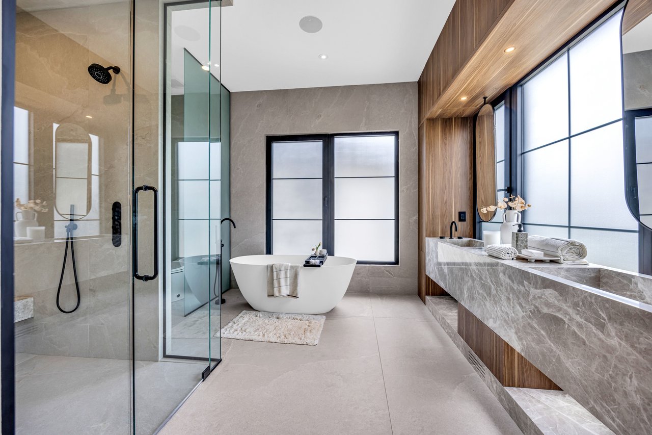 152 Third Line, Oakville