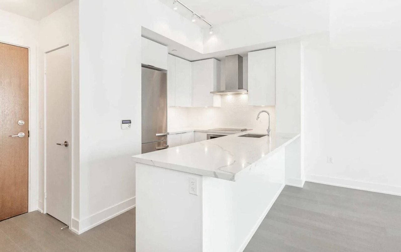 20 Shore Breeze Dr Unit: 4401