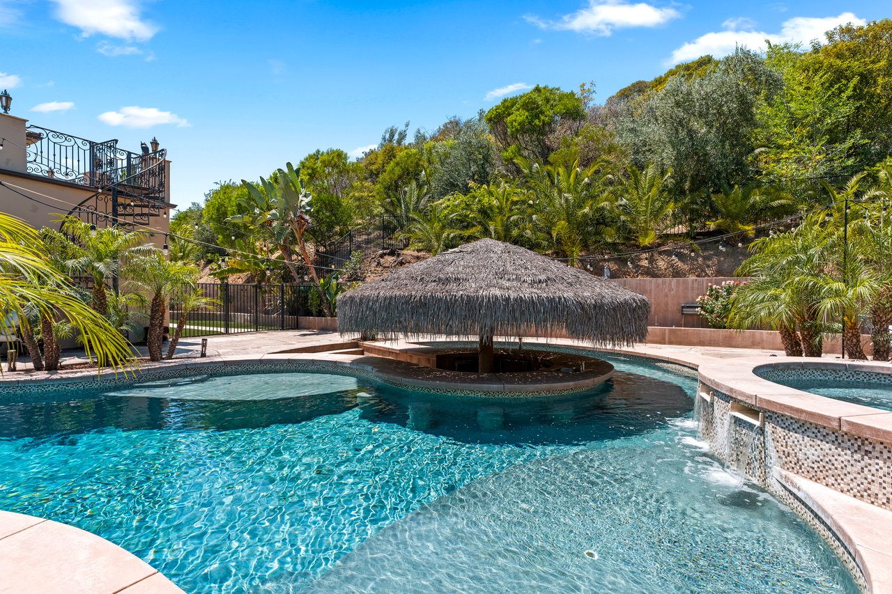 21128 Via Los Laureles
