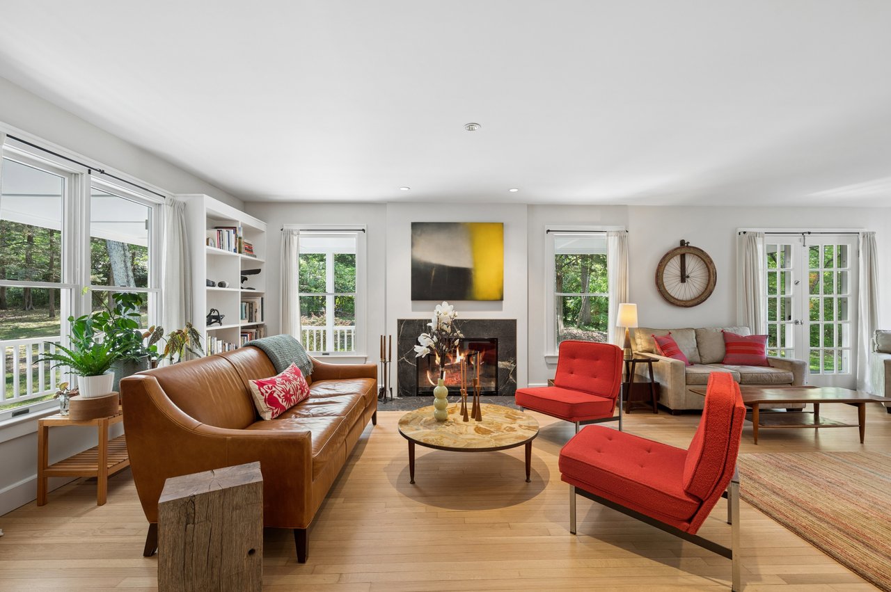 10 Oak Drive