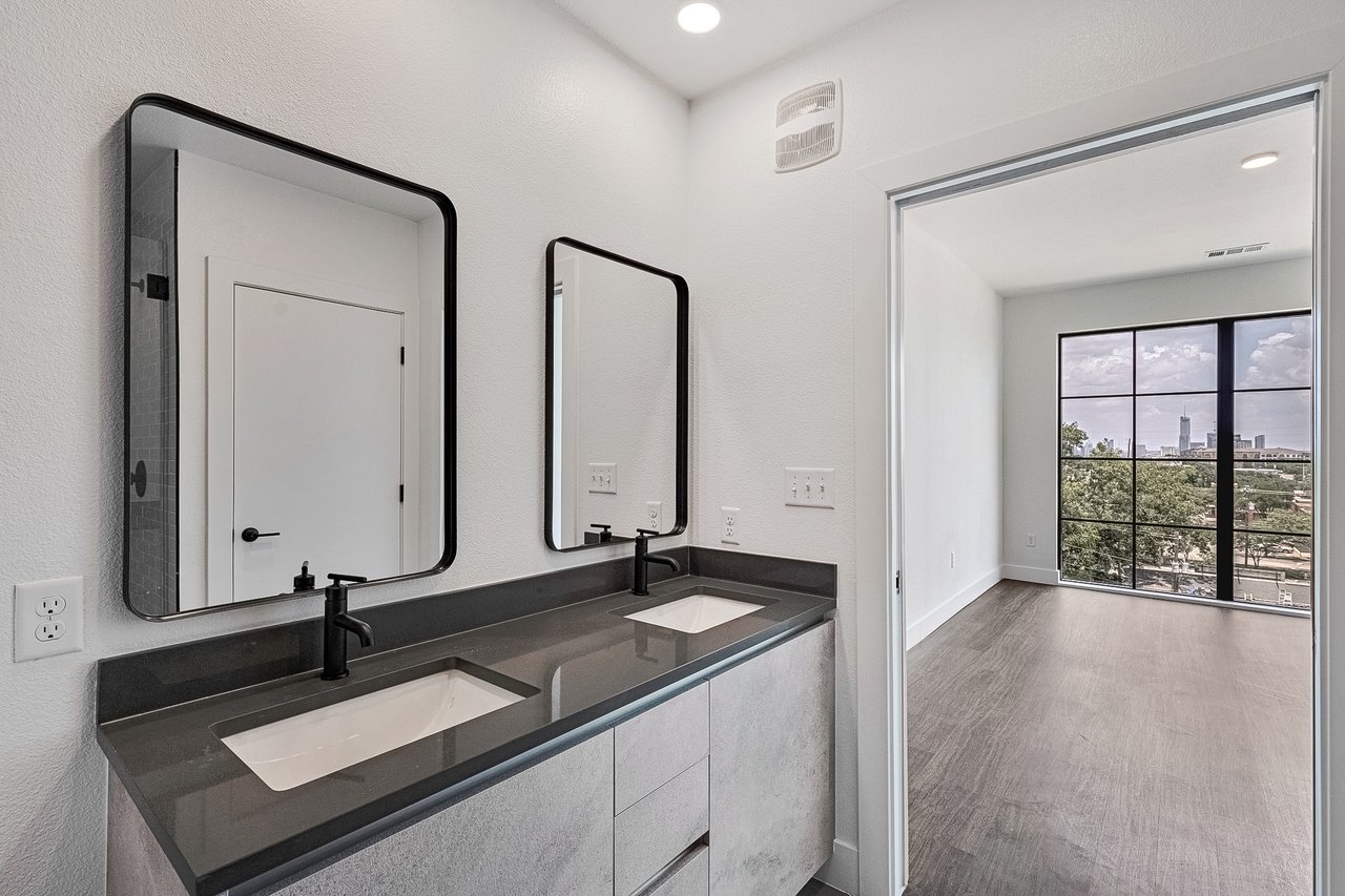 Congress Lofts: 4315 S. Congress Ave #527