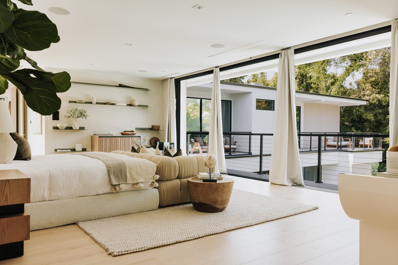 260 S Canyon View Dr