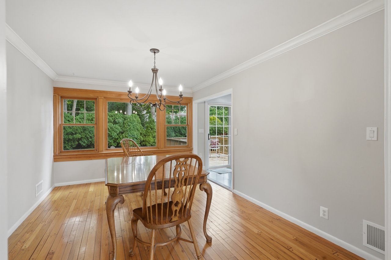 Featuring chandelier and hard wood floors