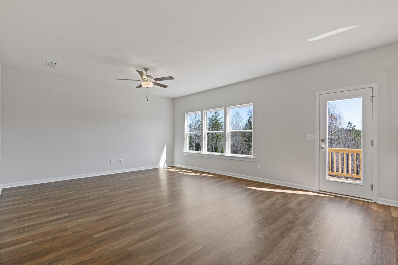 688 Shoals Trl