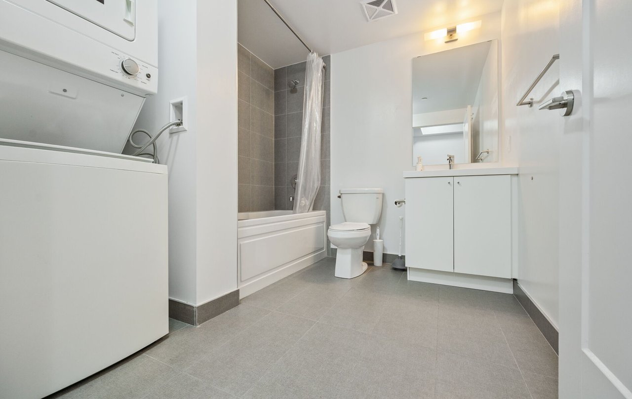 2550 Simcoe Street N 219