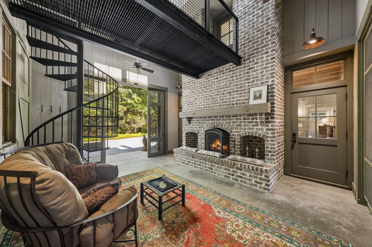 13 Barksdale Lane