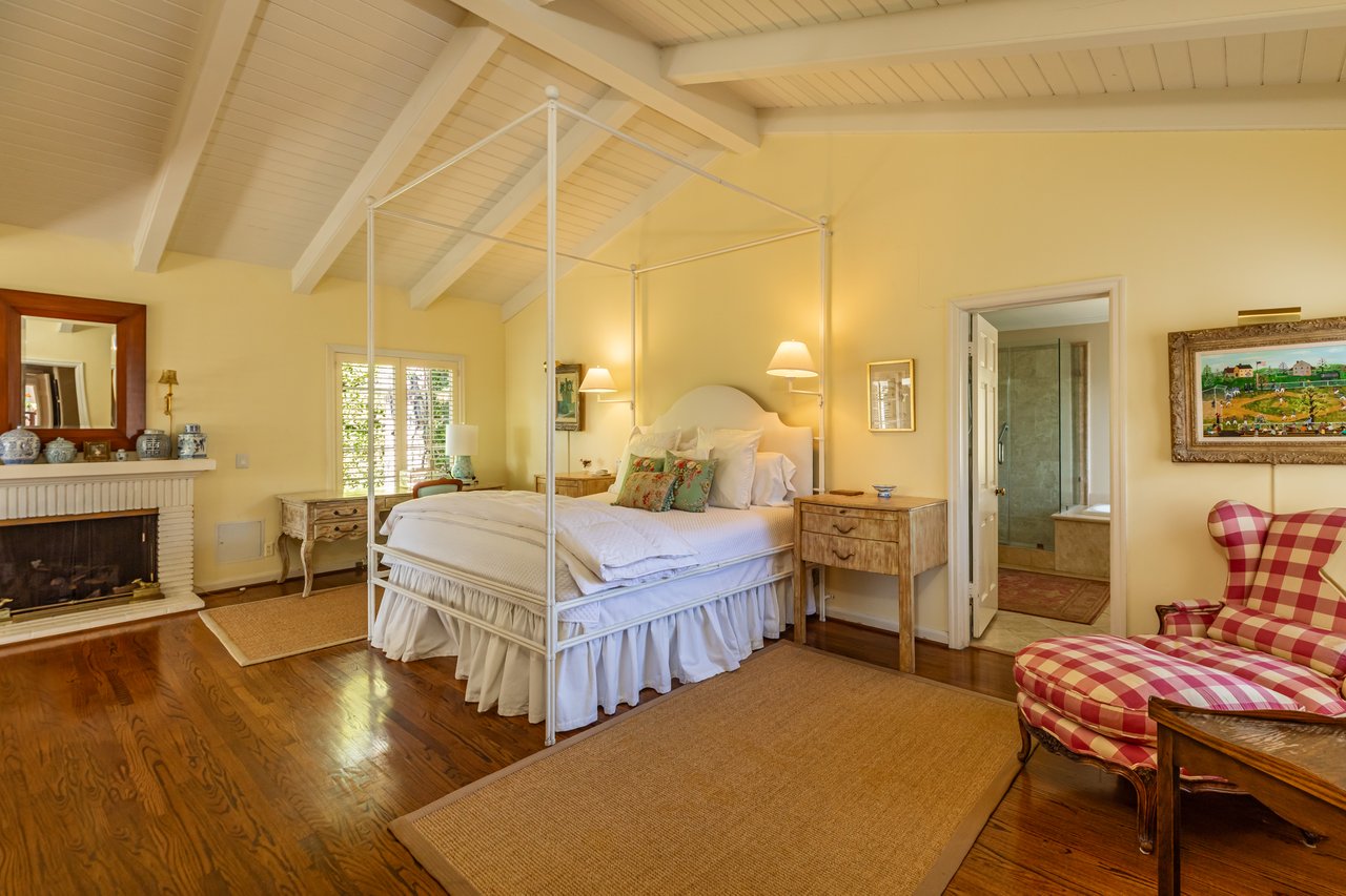 551 Perugia Way, Bel Air