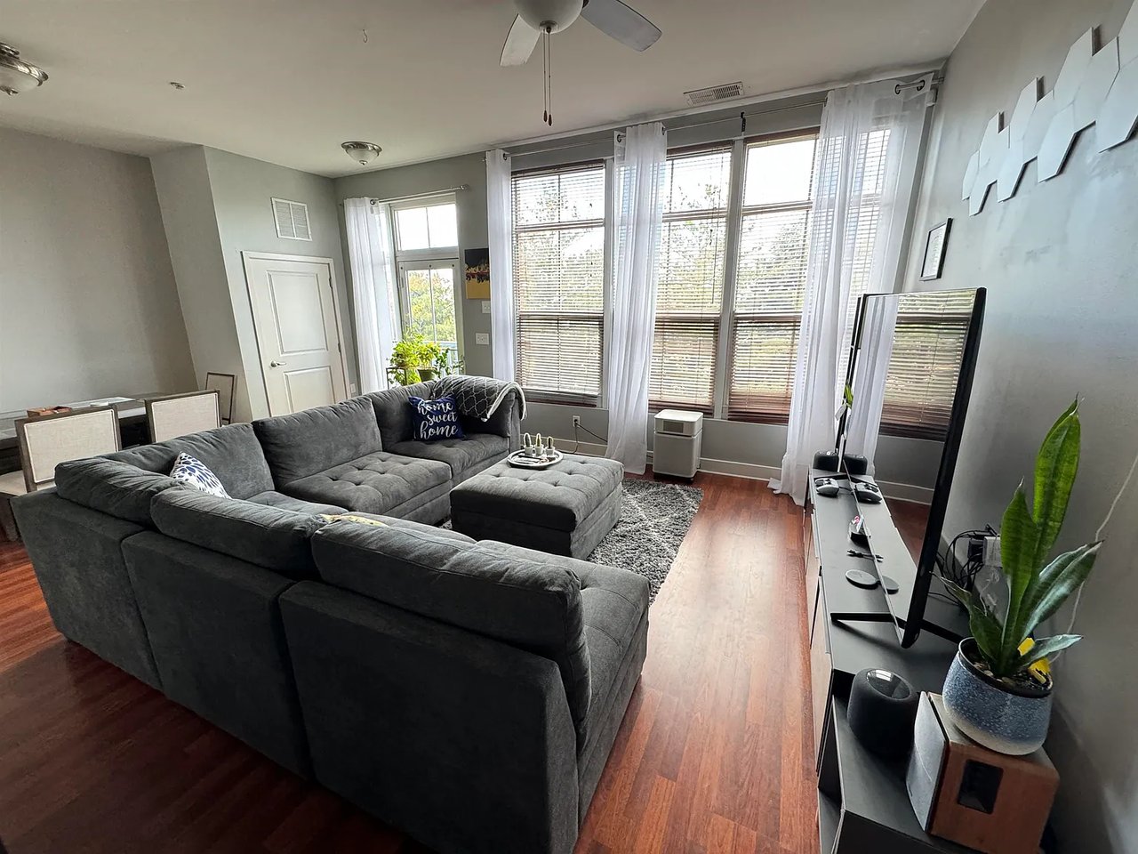 3 Greenwich Dr #89