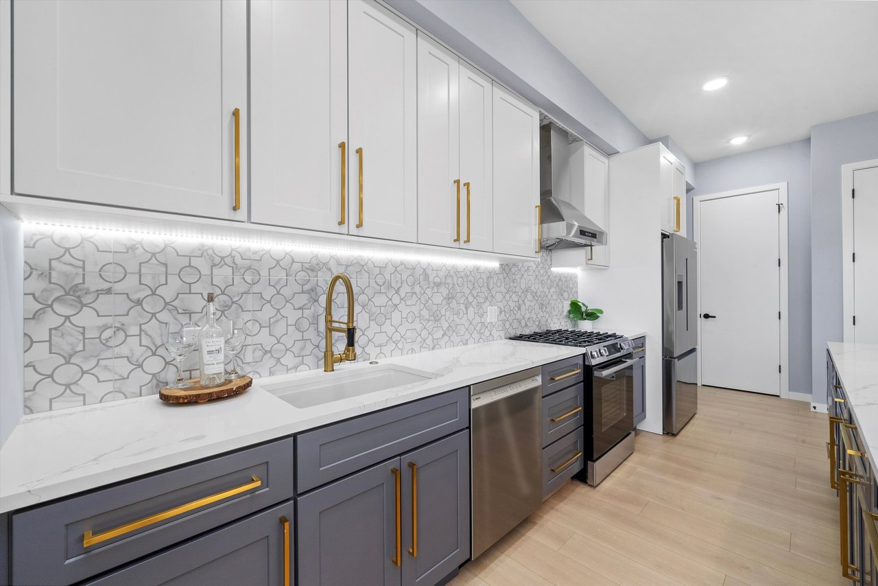 5830 N Lincoln Ave Chicago, IL 60659