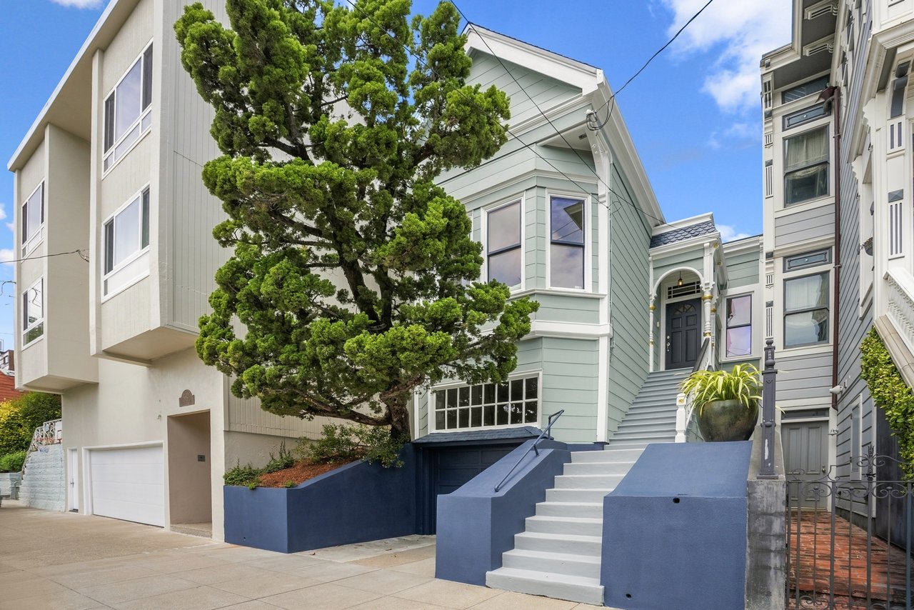 438 Elizabeth Street