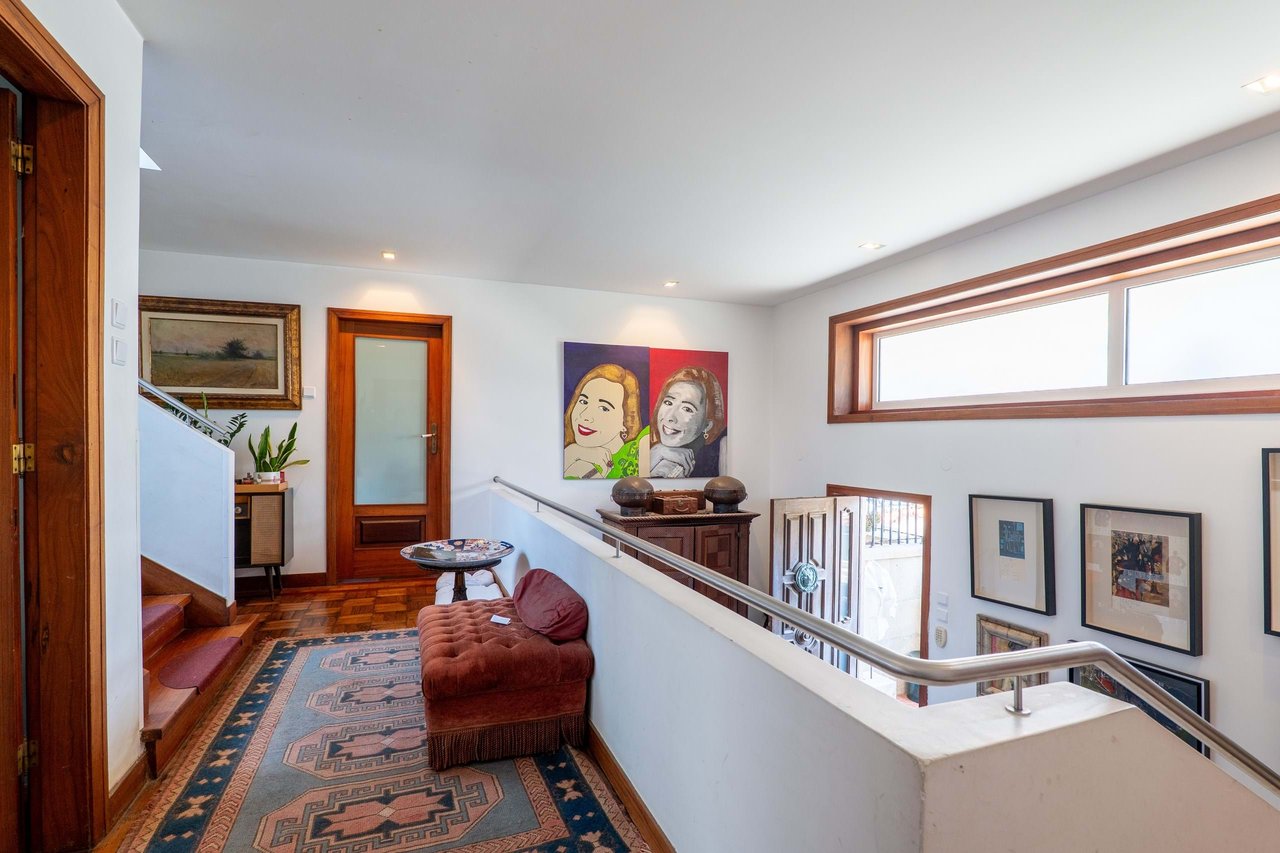 Luxury Four-Story Home in Foz do Douro, Porto with Ocean Views and Beach Proximity