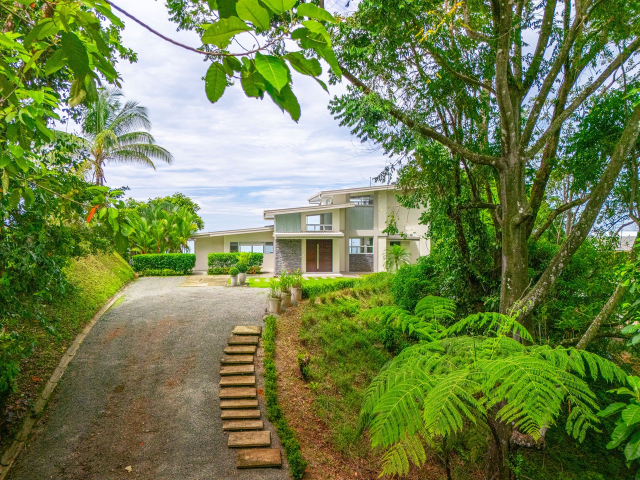 Villa Blü – An Elevated Oasis in Uvita, Jaw Dropping Views of the Whales Tail and Osa!