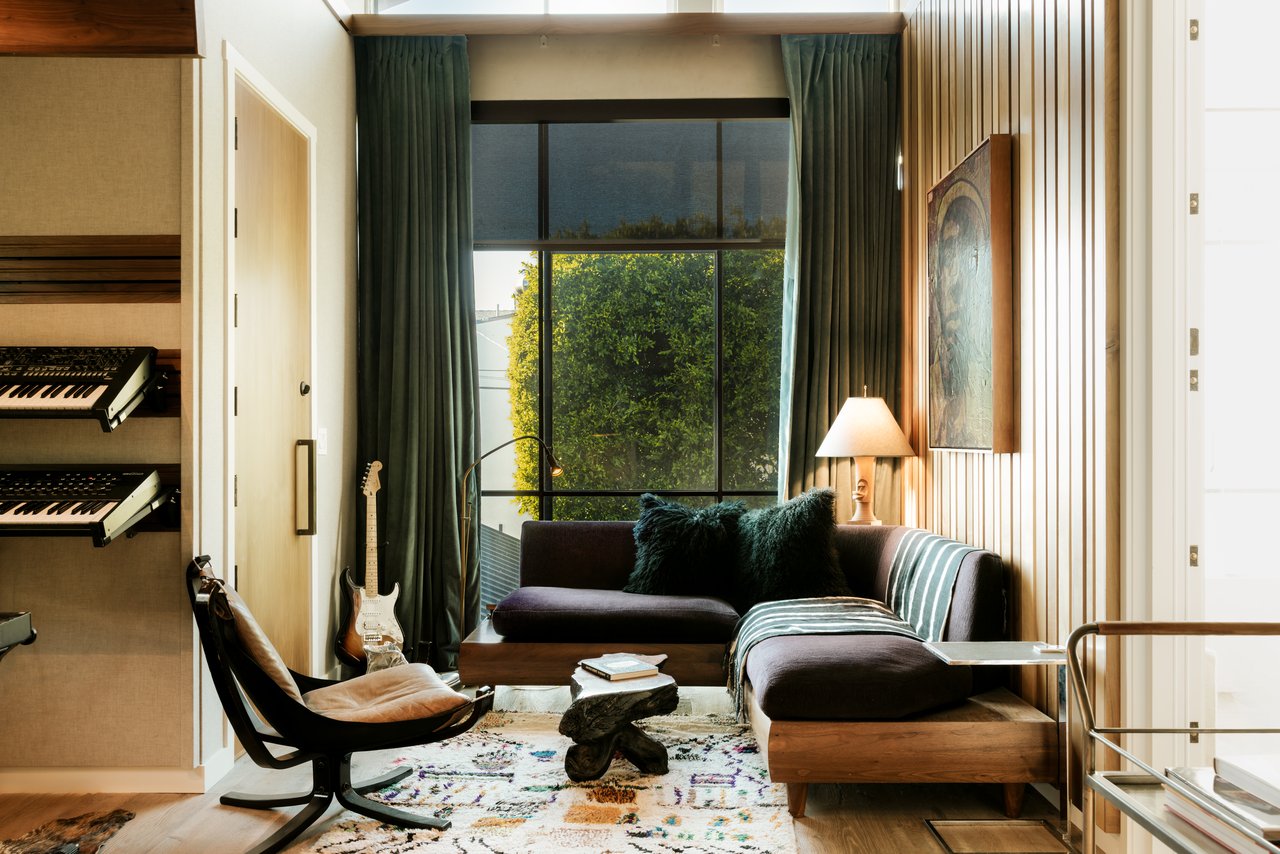 657 Milwood Ave, Venice 