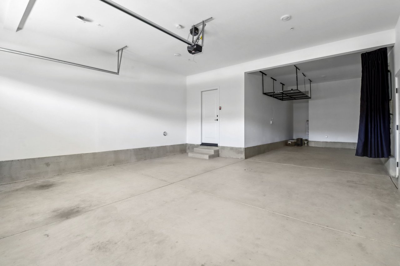 941 Lindbergh Dr