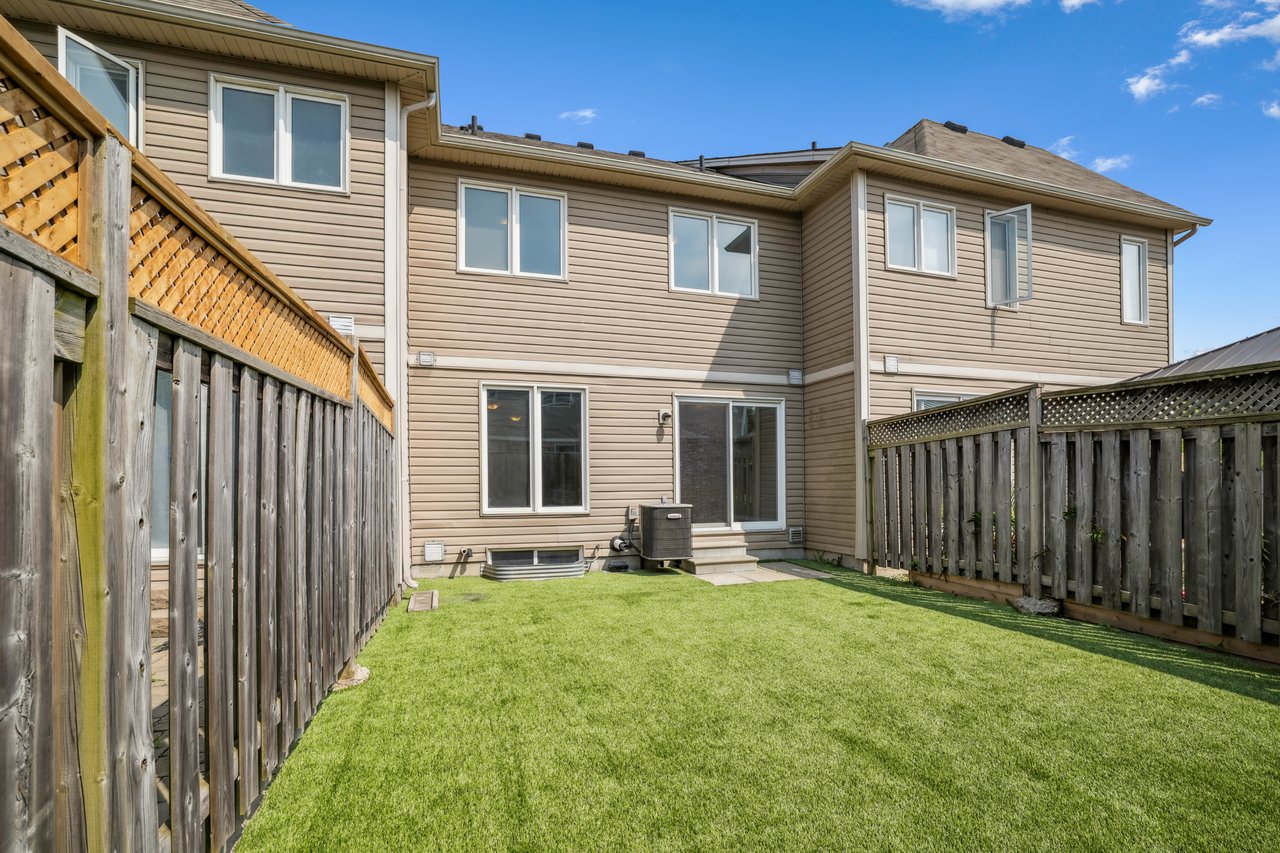 Freehold Townhouse on Quiet Court