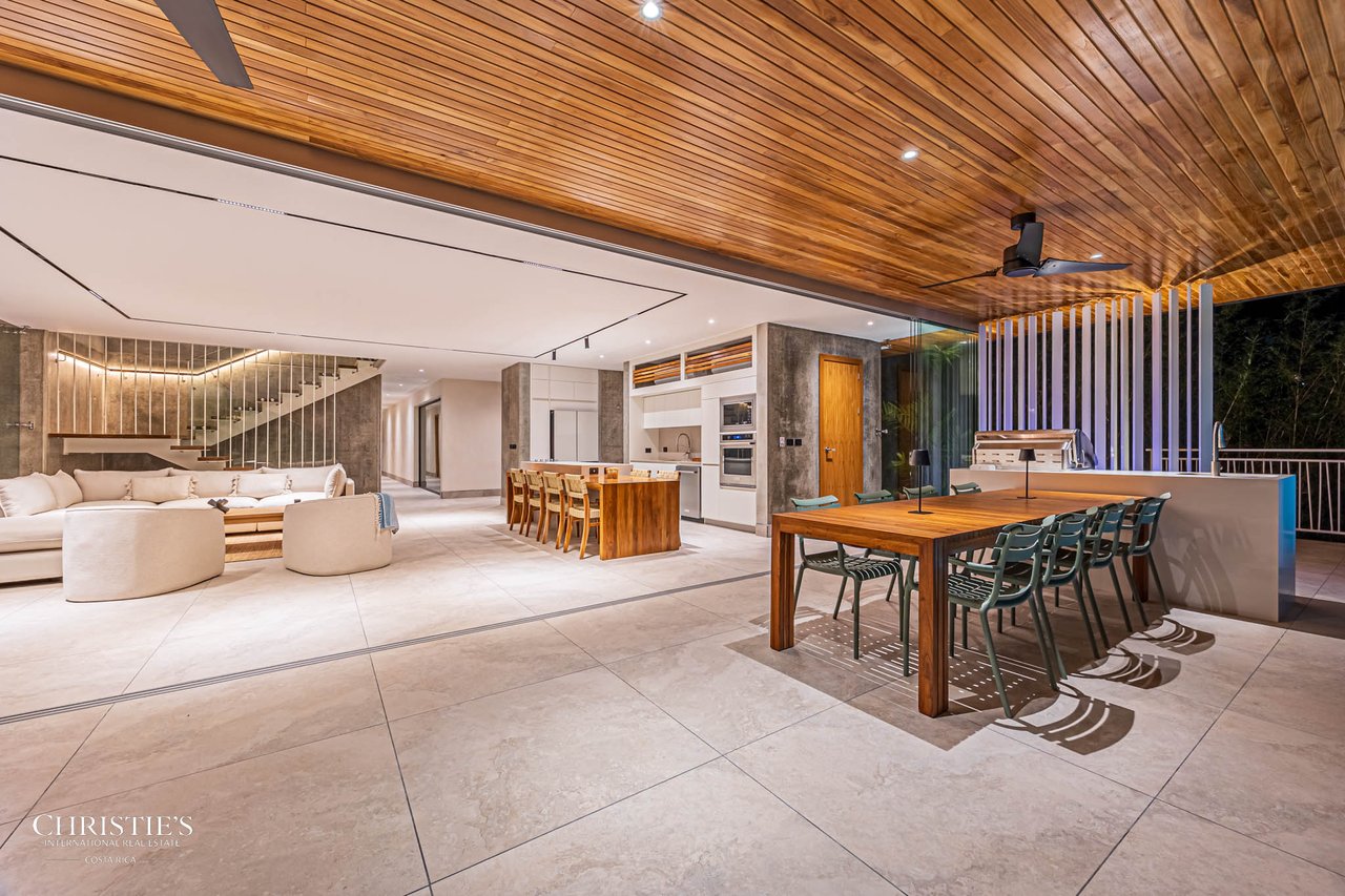 Brand New Contemporary Tropical Villa Overlooking the Iconic Whale’s Tail 