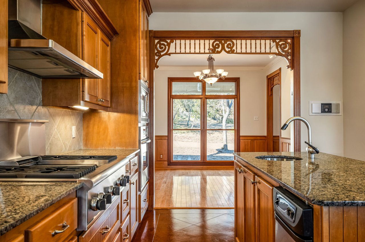 4300 Travis Peak Trail