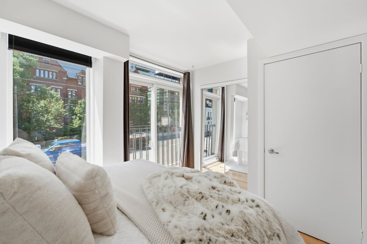 206-415 Jarvis St