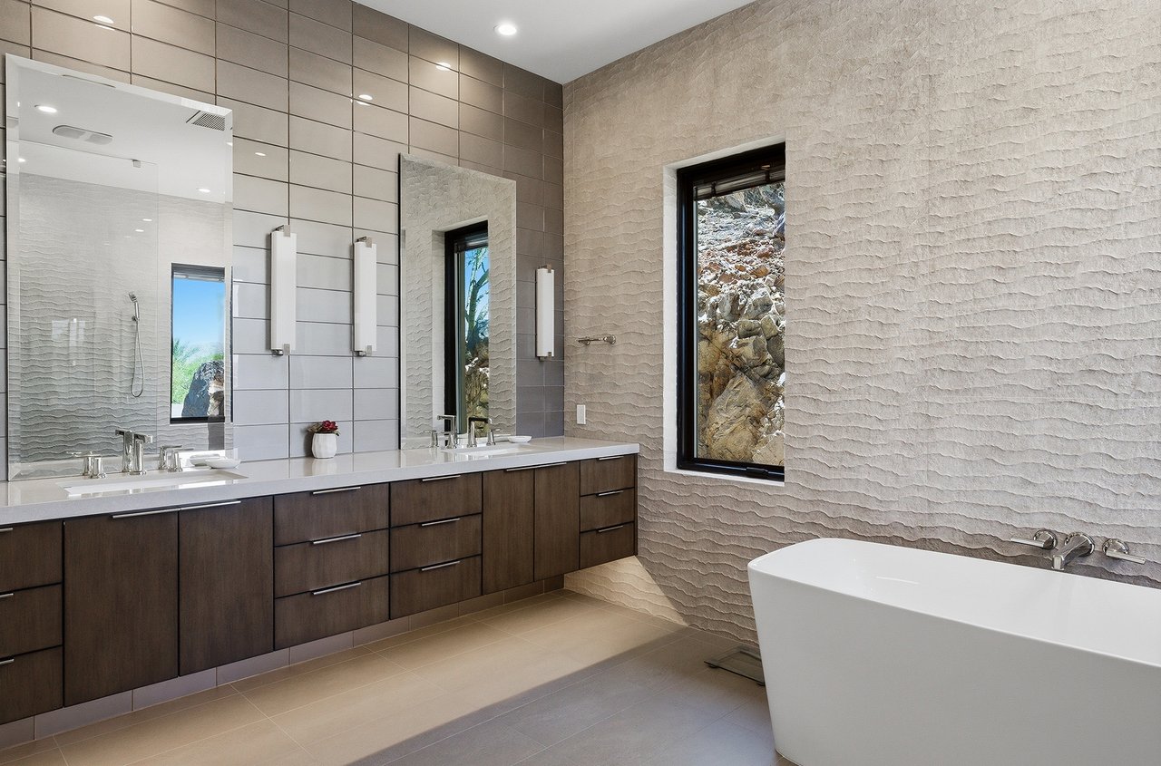 5411 E ROADRUNNER Road