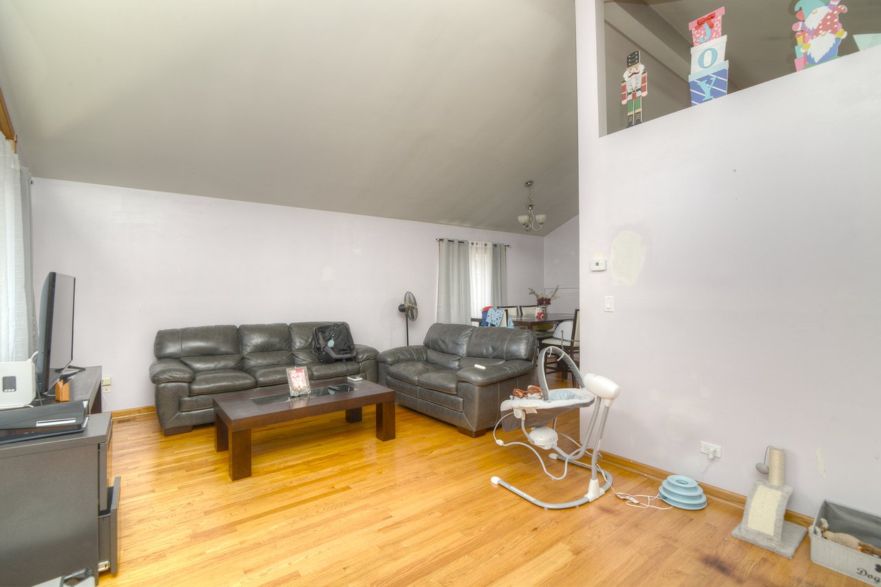 6616 S Knox Avenue, Chicago IL