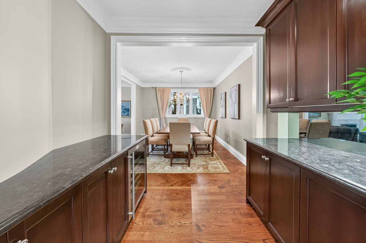 Discerning Style & Functionality