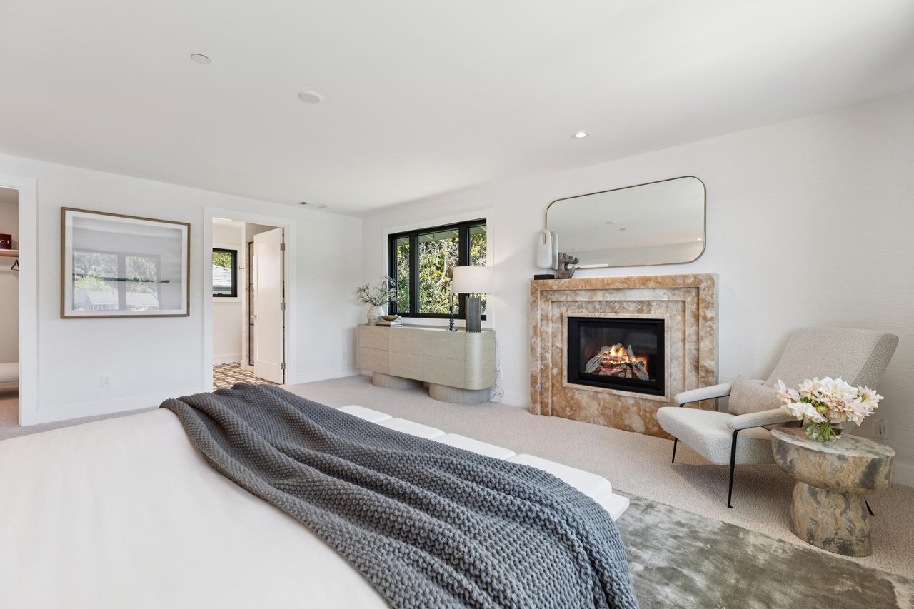 19 Peninsula