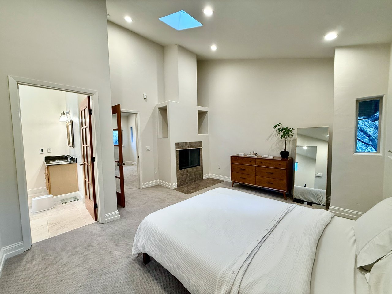 4400 Saint Andrews Rd, Oakland, CA-94605
