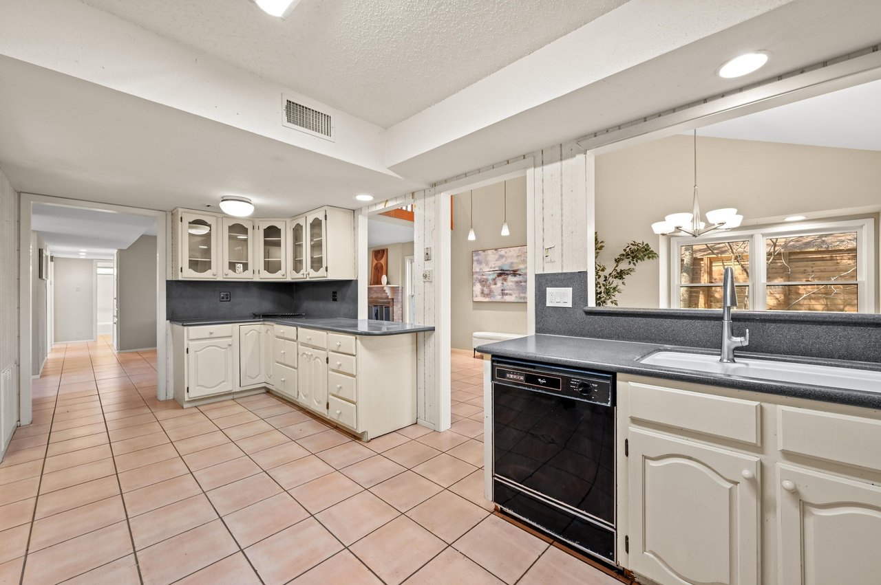 8504 Tallwood Dr, Austin, Texas 78759