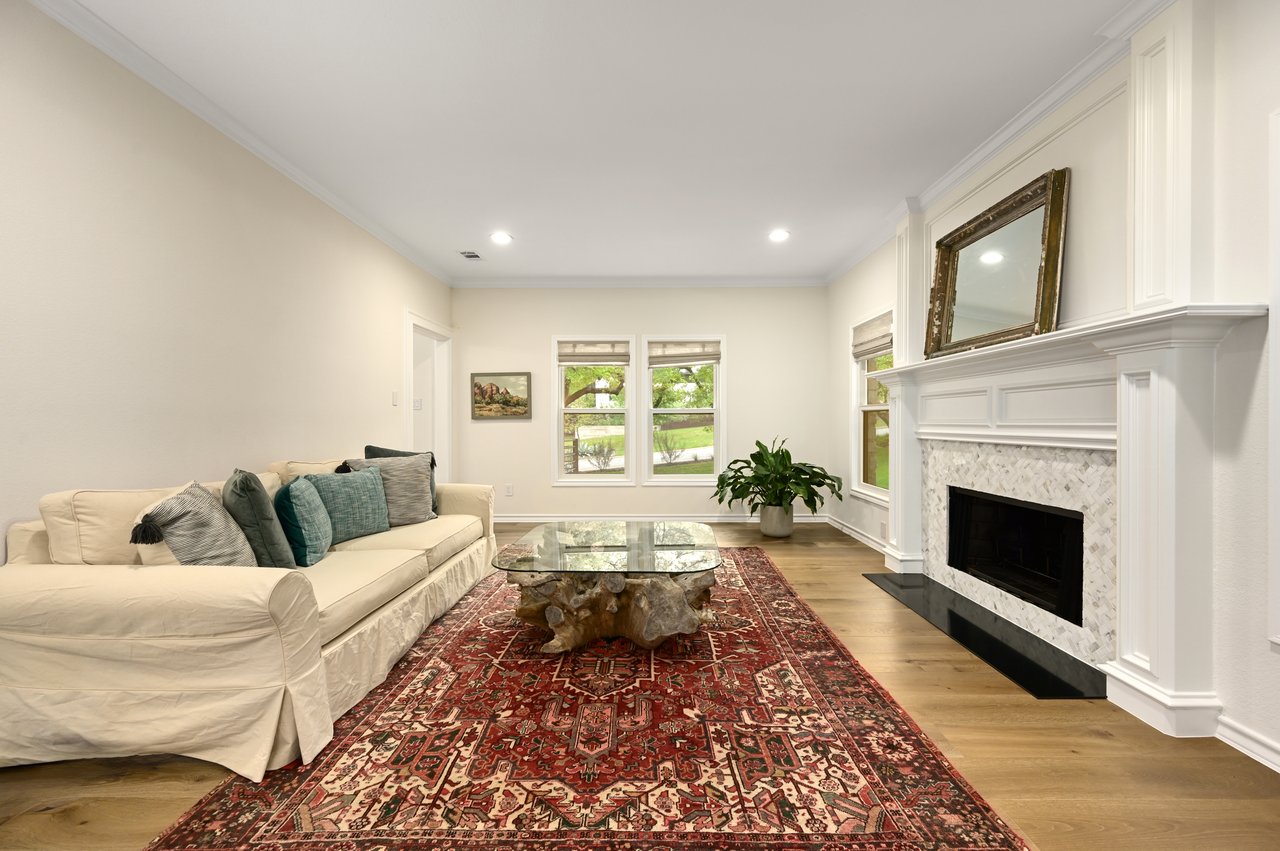 302 Wallis Drive