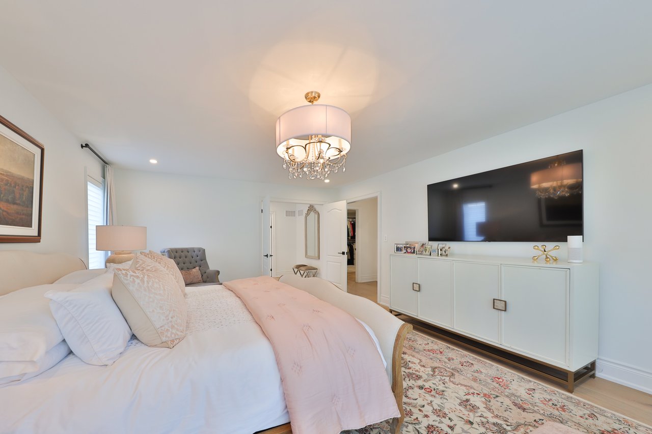 30-2400 Neyagawa Boulevard, Oakville