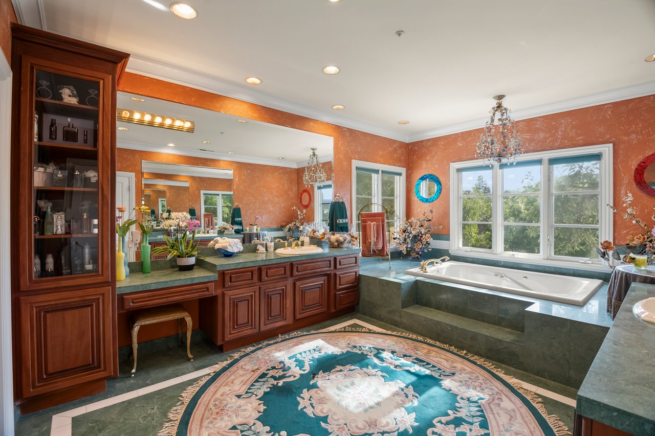 16840 Cypress Way