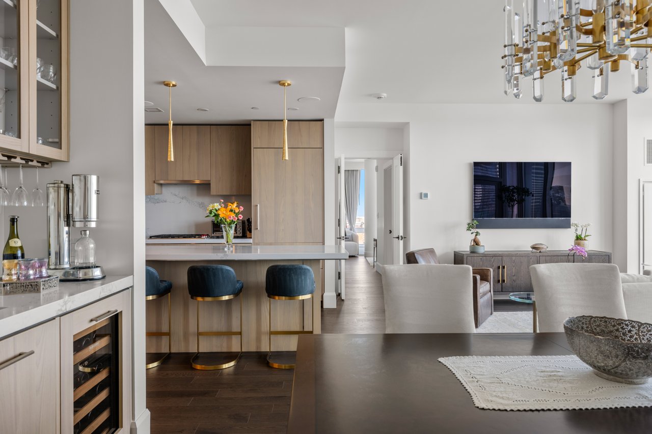 430 Stuart Street Unit 23J
