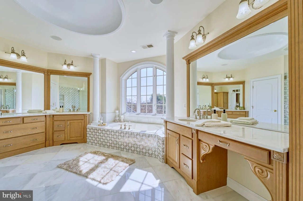 41085 GRENATA PRESERVE PL