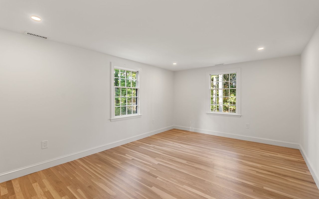 95 Sylvan Lane Weston, MA 02493