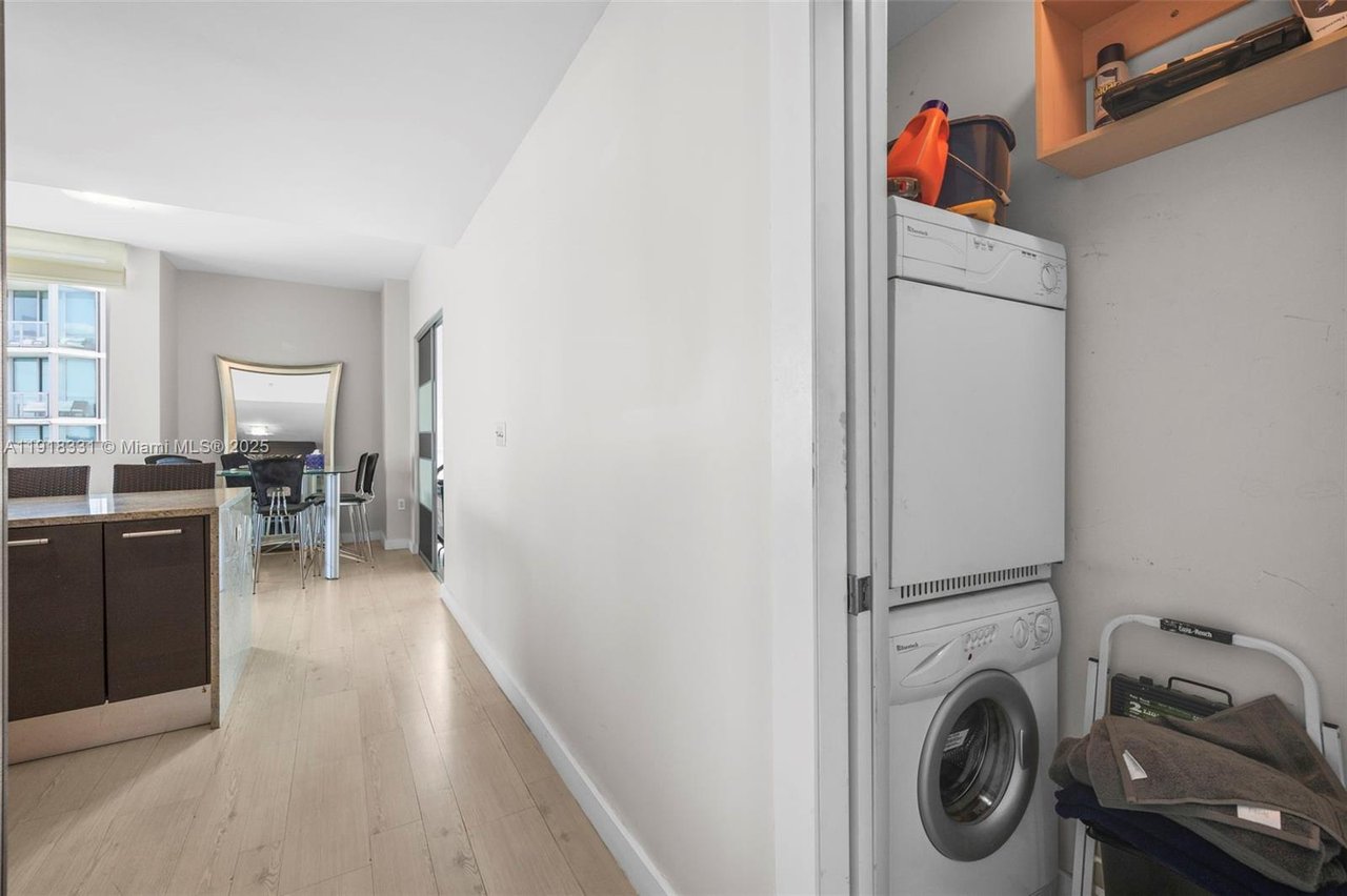 900 Biscayne Bay Condo, Unit 2401