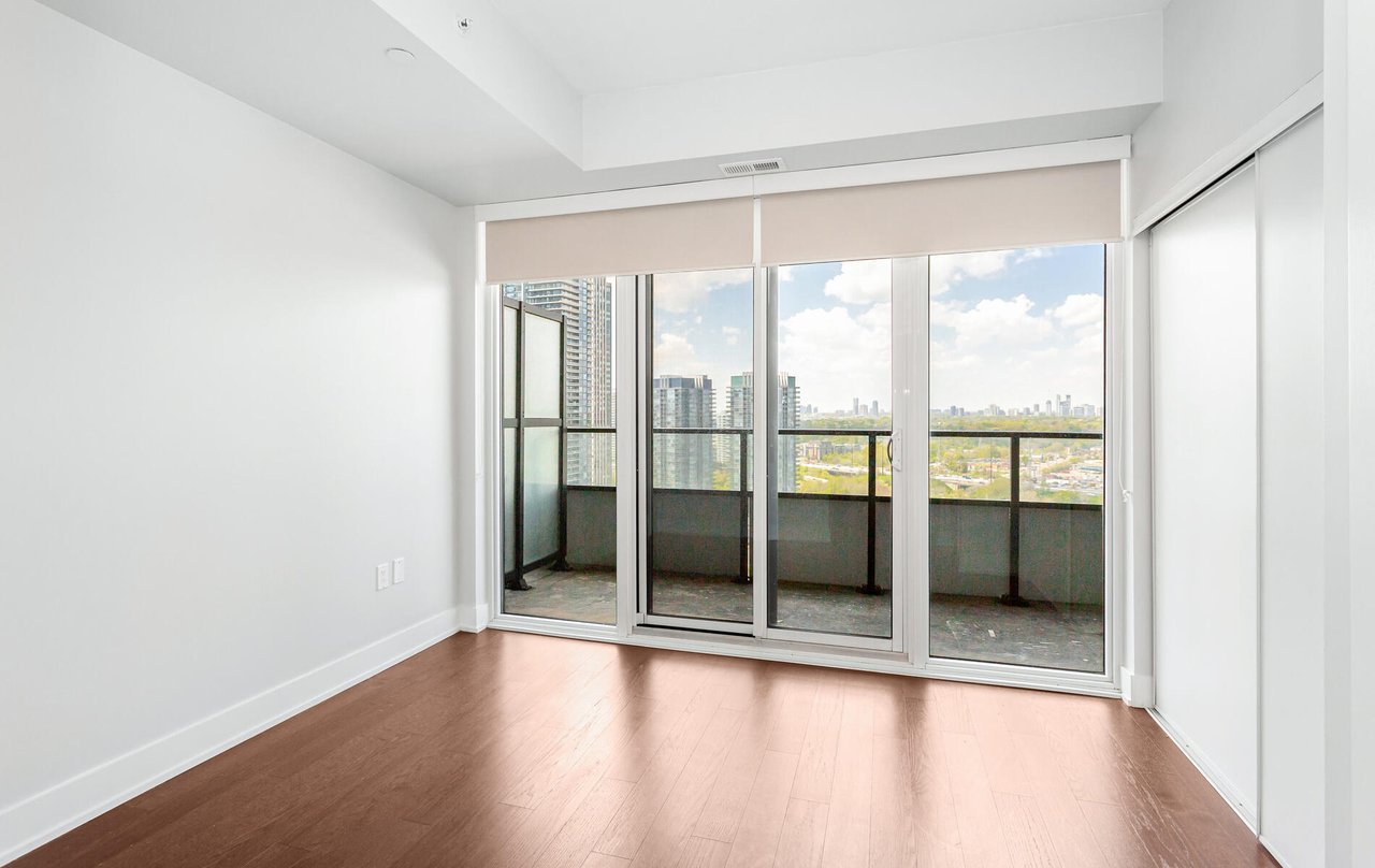 30 Shore Breeze Drive Unit: 2213
