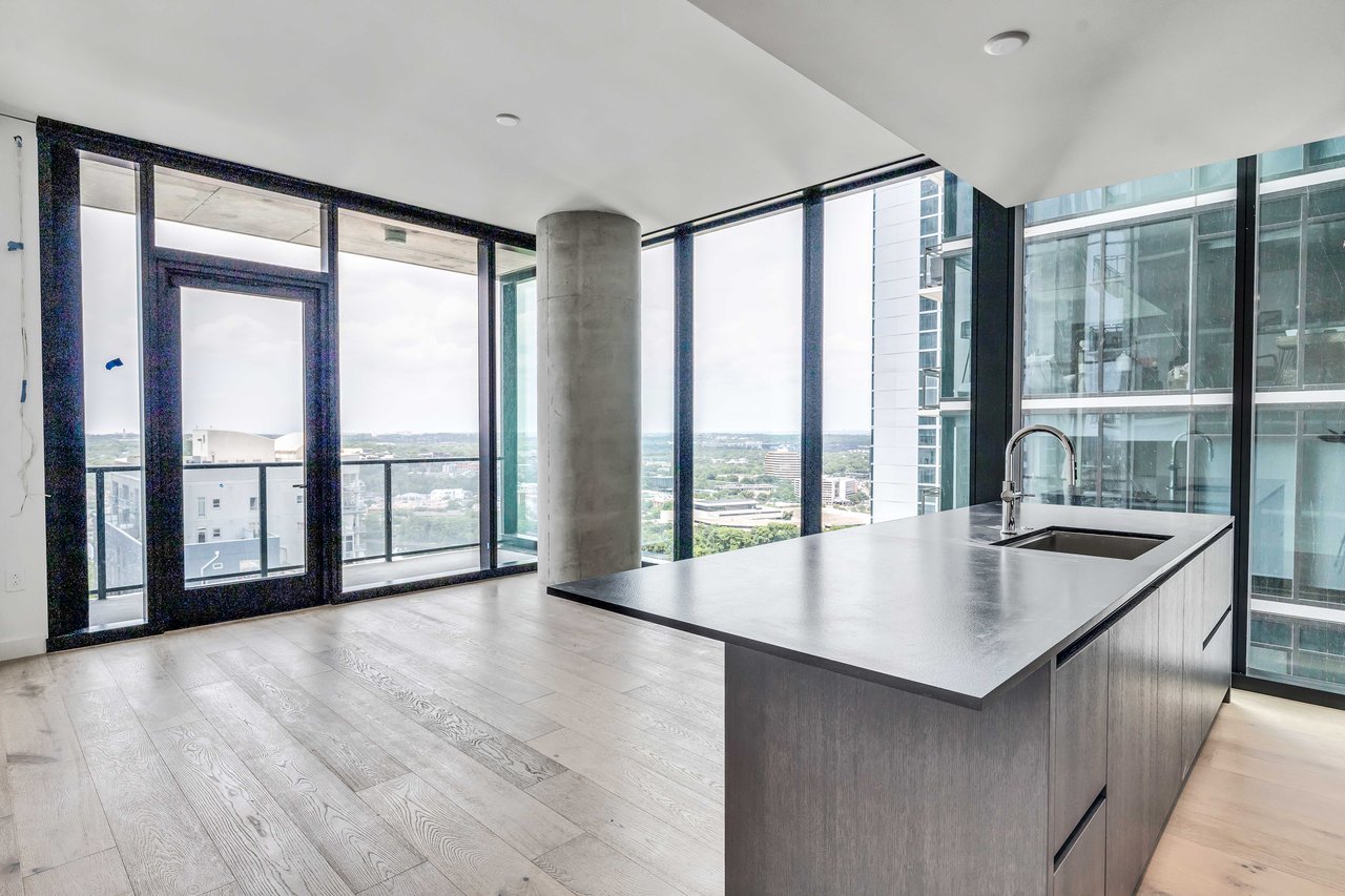 The Modern Residences: 610 Davis St. #2205
