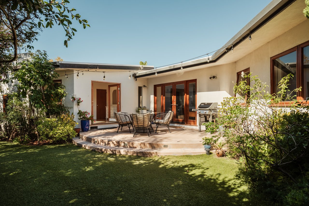 3604 Glenridge Dr, Sherman Oaks 