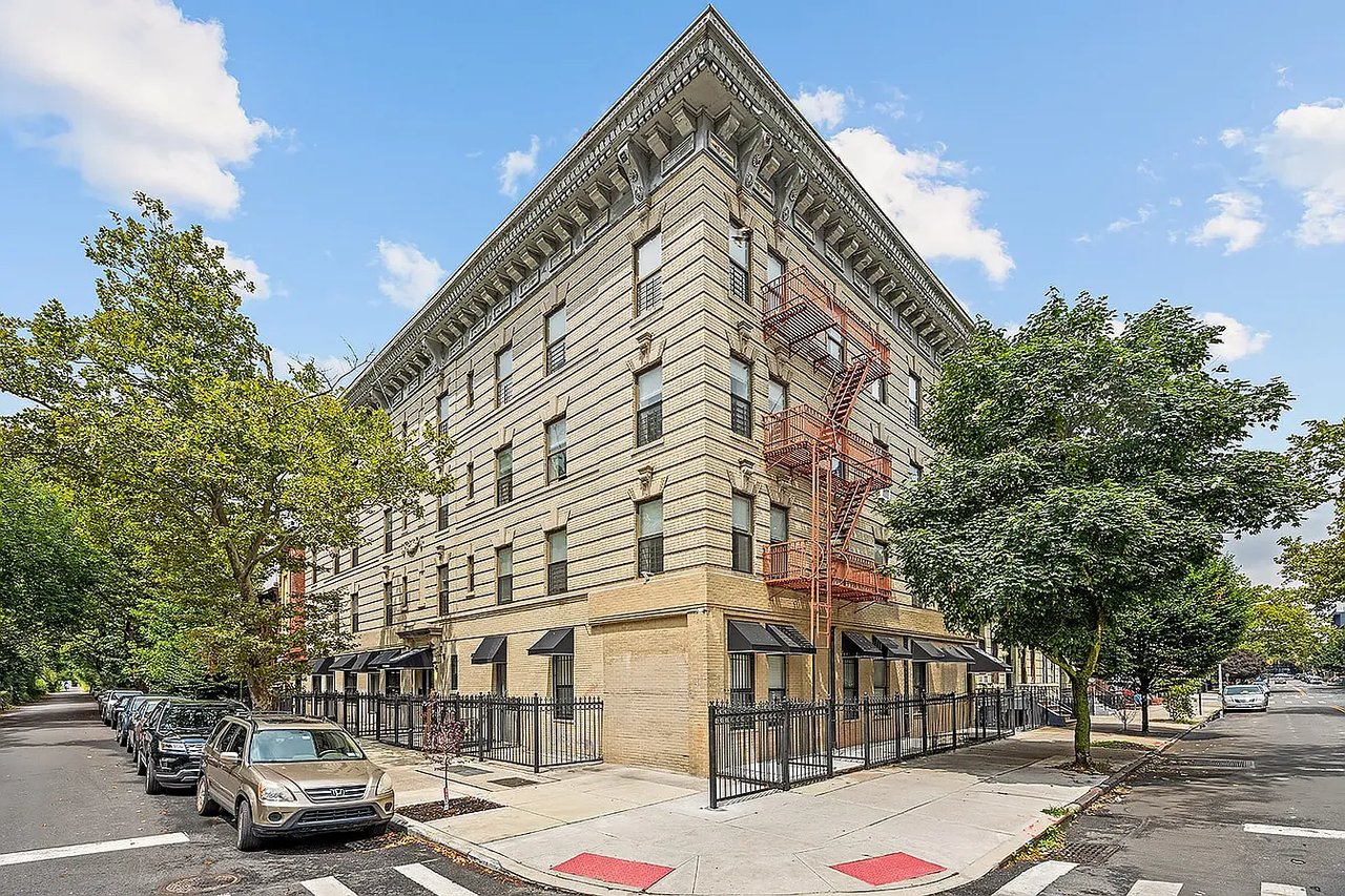 70 Patchen Ave Ste 3D