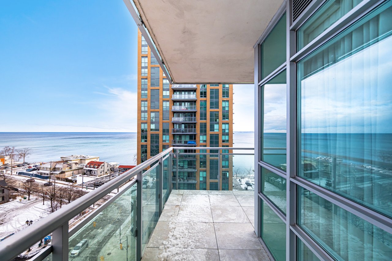 205 - 30 HAMILTON STREET S