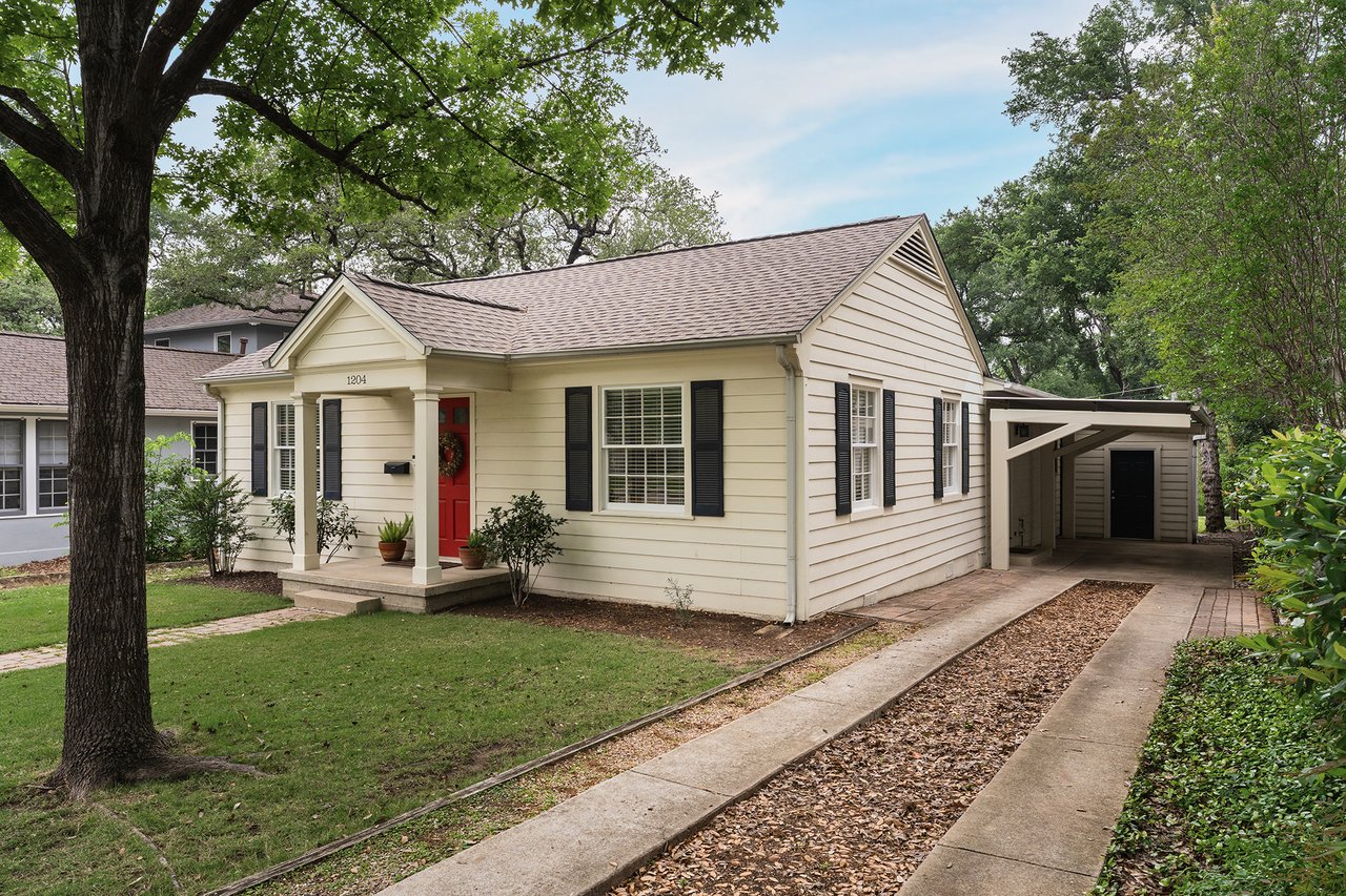 1204 W 22 1/2 ST