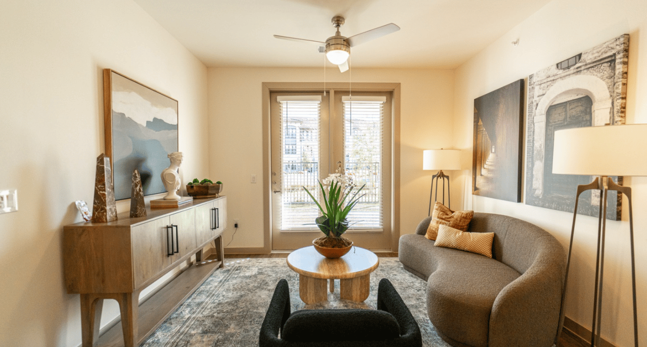 8 weeks free PLUS $750 when you look & lease!