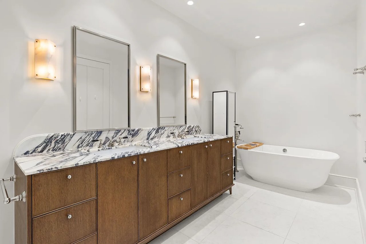 21 N May St, #405