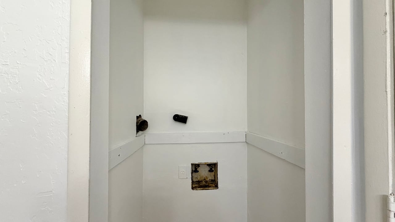 Spacious Ground-Floor Apartment for Lease in Winter Springs
