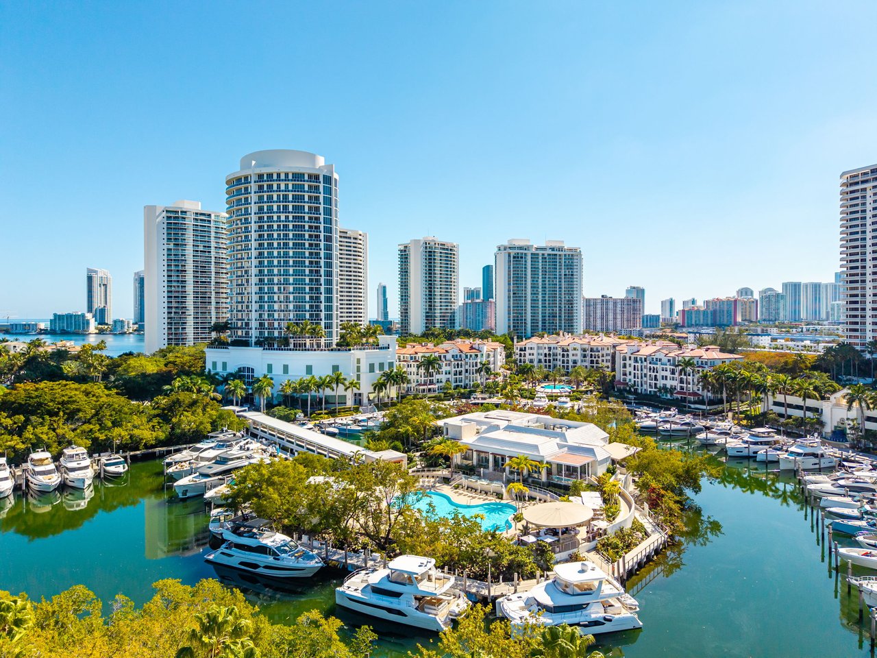 4100 Island Blvd # 1 Unit: PH-1